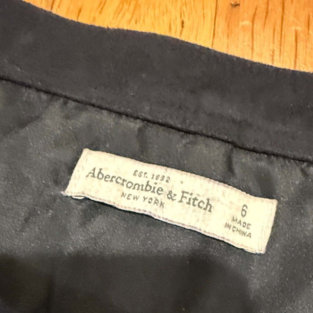 Abercrombie Faux Suede Black Button-Up Women's Skirt - Picture 2 of 3
